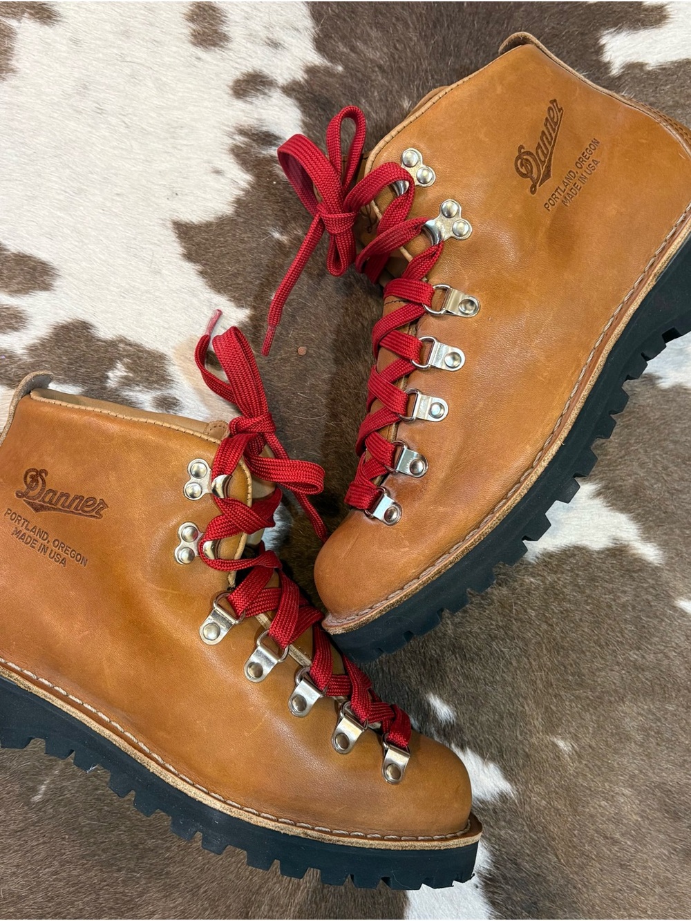 Collectors Danner Women’s Kicking boots featured in the movie Wild 8.5 - Picture 5 of 13